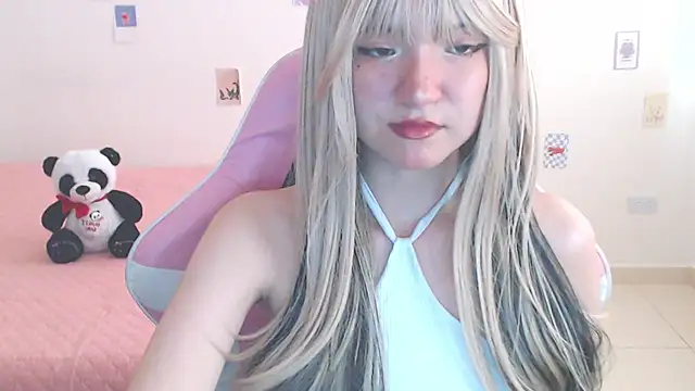 Snapshot of SweetSkyy_1 chatting on July 10, 2026, 10:34 pm SweetSkyy 1 online show from July 10, 2026, 10:34 pm