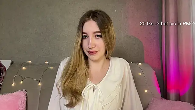creamberryy online show from July 17, 2026, 9:05 am