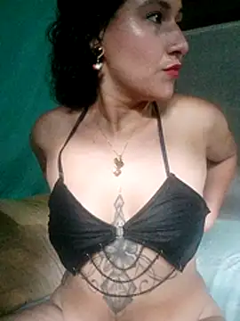 MERLINA ROYALE online show from July 15, 2026, 10:15 pm