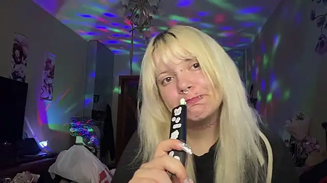 Snapshot of SusannAlai chatting on July 13, 2026, 7:16 pm SusannAlai online show from July 13, 2026, 7:16 pm