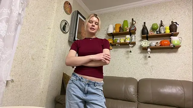 JackelineSlutsky online show from July 15, 2026, 9:20 pm