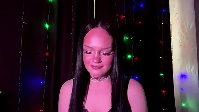 CarmeliaGentelia online show from July 15, 2026, 4:01 pm
