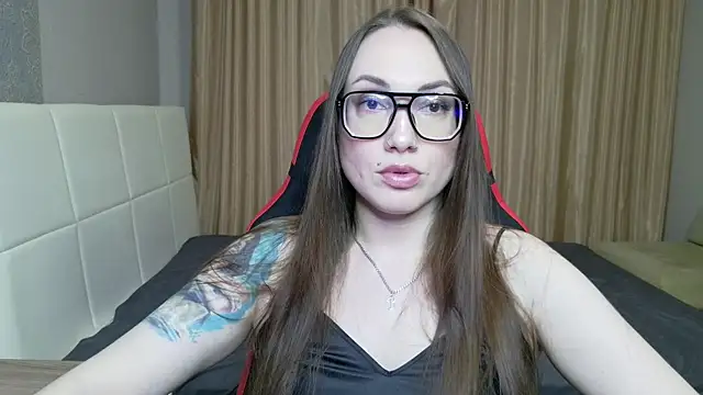 CarolineGlow  online show from July 21, 2026, 5:15 pm
