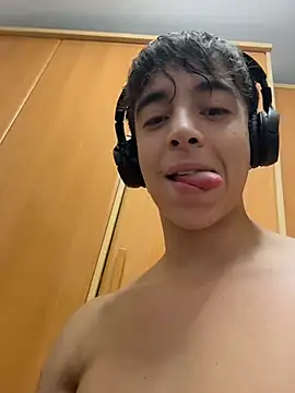 Andrexxxitoo online show from July 19, 2026, 6:22 pm