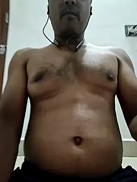 Snapshot of Nilanlove chatting on July 13, 2026, 8:11 pm Nilanlove online show from July 13, 2026, 8:11 pm