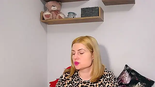 alisenties online show from February 1, 2026, 3:43 pm