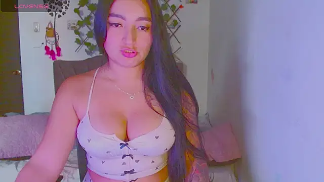 Snapshot of Allisson__22 chatting on July 14, 2026, 10:15 pm Allisson 22 online show from July 14, 2026, 10:15 pm