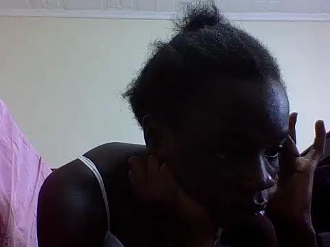 essyqueenk online show from July 14, 2026, 9:36 am