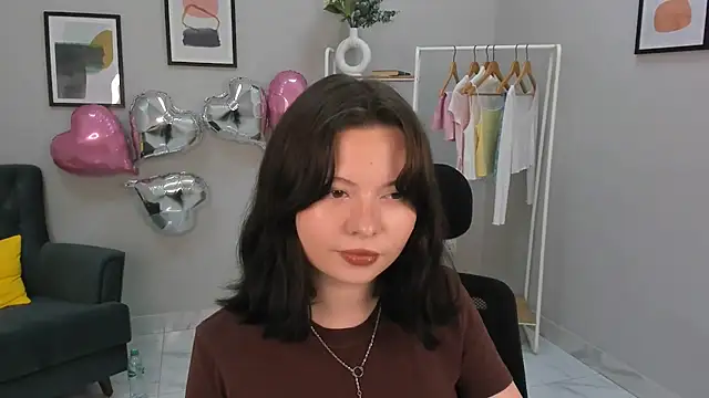 Snapshot of Gloria__Torres chatting on July 14, 2026, 1:50 pm Gloria Torres online show from July 14, 2026, 1:50 pm