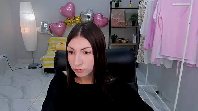 Snapshot of Diana_Thompson chatting on July 25, 2026, 1:19 pm Diana Thompson online show from July 25, 2026, 1:19 pm