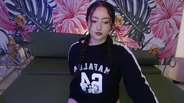 Snapshot of Rebeca_dreams chatting on July 17, 2026, 8:57 pm Rebeca dreams online show from July 17, 2026, 8:57 pm