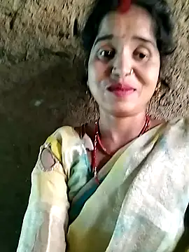 Simran Love143 online show from July 19, 2026, 5:44 am