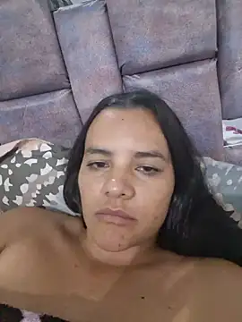Snapshot of Yuli6x9 chatting on July 17, 2026, 3:24 am Yuli6x9 online show from July 17, 2026, 3:24 am