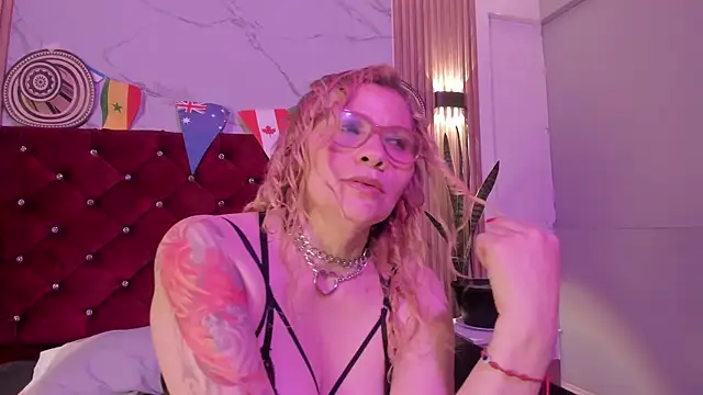 Antonella-Milf online show from July 16, 2026, 7:31 pm