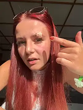Nina-Sophie online show from July 22, 2026, 4:10 pm