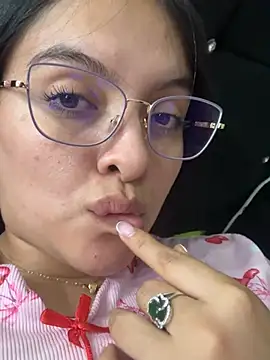 Nicoleqm online show from July 22, 2026, 1:19 am