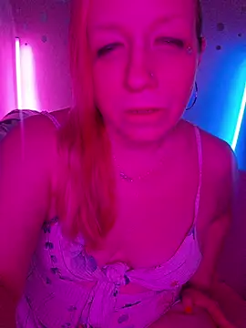 Snapshot of XxMs_StarzxX chatting on June 16, 2026, 2:14 am XxMs StarzxX online show from June 16, 2026, 2:14 am