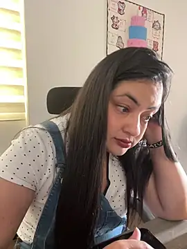 Snapshot of Antonella_Bernal_ chatting on July 21, 2026, 1:13 pm Antonella Bernal online show from July 21, 2026, 1:13 pm