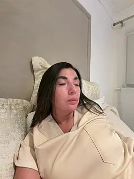 Snapshot of BellaTxx chatting on July 24, 2026, 10:08 pm BellaTxx online show from July 24, 2026, 10:08 pm