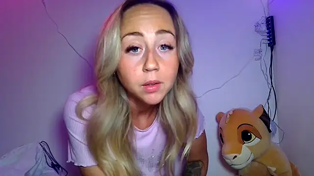 Ashtonrae4 online show from July 22, 2026, 8:33 pm