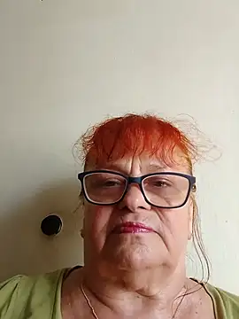 Snapshot of Moodberry400 chatting on July 21, 2026, 6:49 am Moodberry400 online show from July 21, 2026, 6:49 am