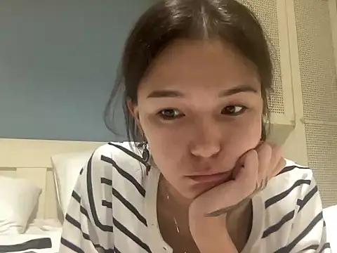 Snapshot of playfull_dolphin chatting on July 26, 2026, 5:42 pm playfull dolphin online show from July 26, 2026, 5:42 pm
