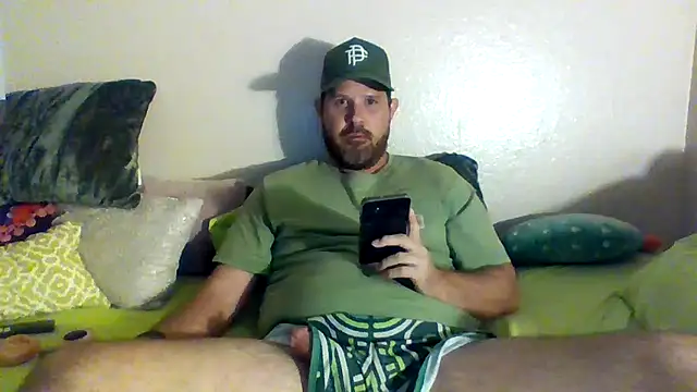 Snapshot of Cubby_Holes chatting on July 25, 2026, 2:31 am Cubby Holes online show from July 25, 2026, 2:31 am