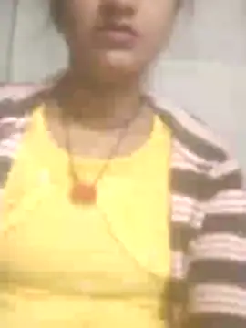 Snapshot of CHANDI_HOT34 chatting on July 23, 2026, 10:35 am CHANDI HOT34 online show from July 23, 2026, 10:35 am