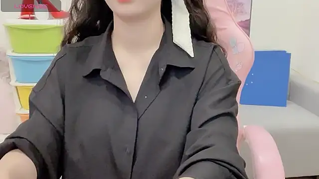 Katy Bae online show from March 22, 2025, 6:43 am