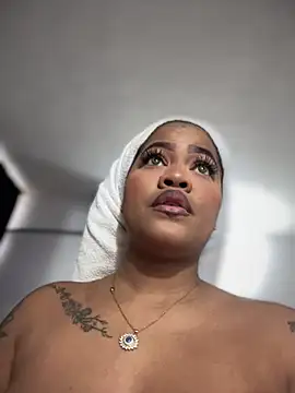 Snapshot of riri_brunnete chatting on January 25, 2025, 12:37 pm riri brunnete online show from January 25, 2025, 12:37 pm