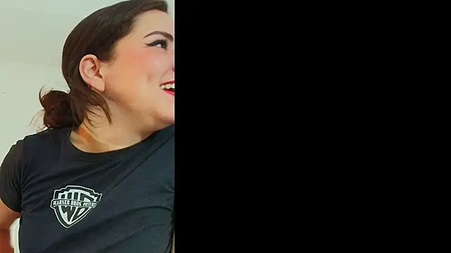 Julianna SX online show from July 27, 2026, 12:34 pm