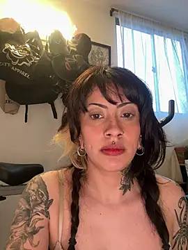 bellevelvet online show from August 6, 2026, 11:06 pm