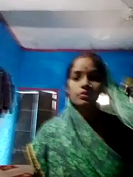 Snapshot of Sonamm_live chatting on August 5, 2026, 6:05 am Sonamm live online show from August 5, 2026, 6:05 am