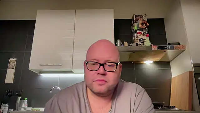 theitalianbear online show from December 24, 2024, 2:54 am