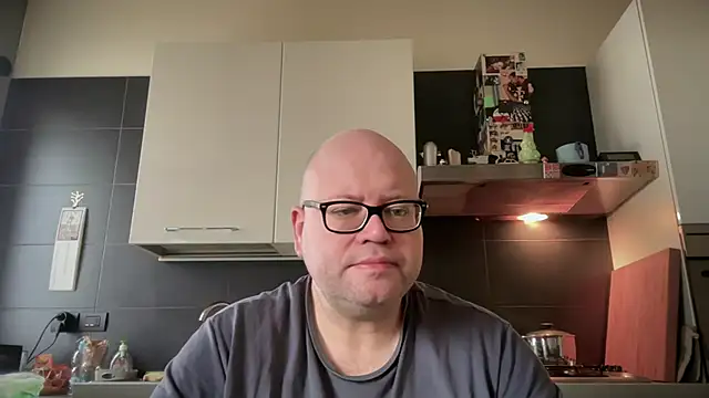 theitalianbear online show from February 2, 2025, 11:51 am