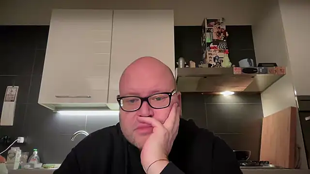 theitalianbear online show from February 5, 2025, 8:14 pm