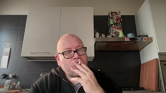 theitalianbear online show from February 6, 2025, 3:20 pm