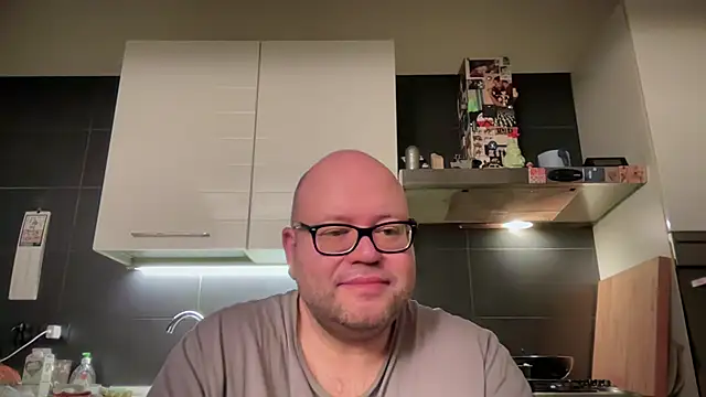 theitalianbear online show from February 7, 2025, 3:01 am