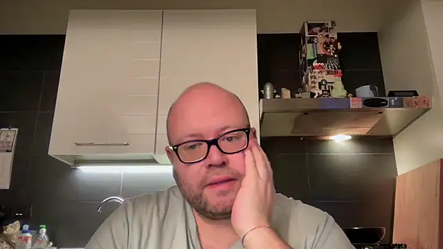 theitalianbear online show from February 12, 2025, 7:56 pm