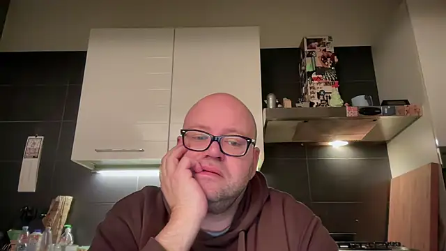 theitalianbear online show from February 27, 2025, 12:32 am