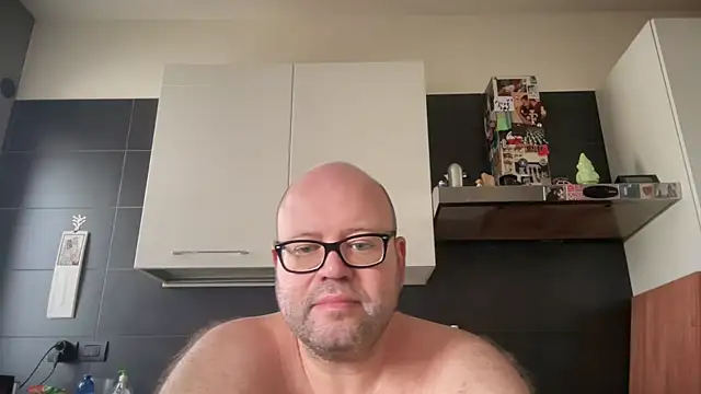 theitalianbear online show from September 9, 2025, 2:16 pm