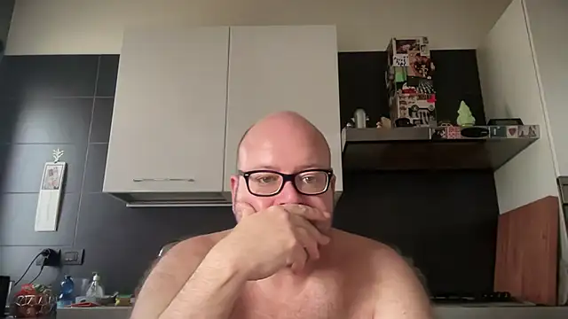 theitalianbear online show from September 10, 2025, 9:42 am