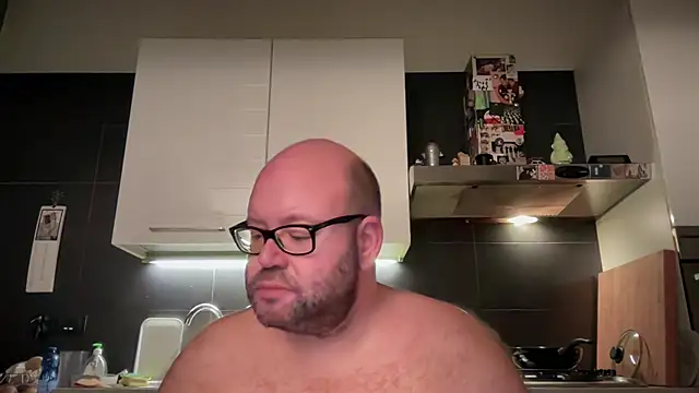 theitalianbear online show from September 18, 2025, 2:57 am