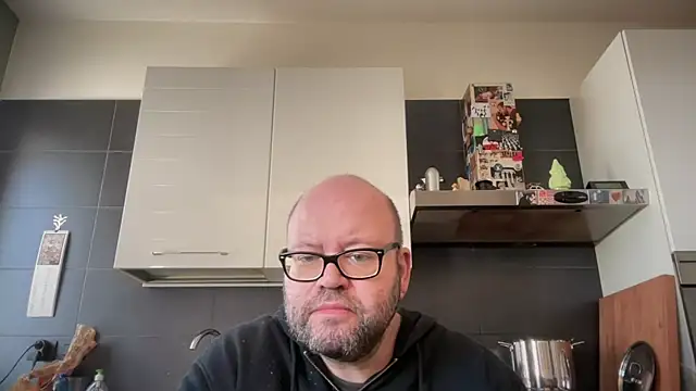 theitalianbear online show from October 10, 2025, 8:24 am