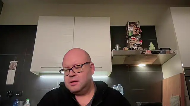 theitalianbear online show from October 21, 2025, 2:56 am