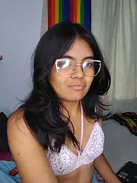 Snapshot of MoonVanesa chatting on July 28, 2026, 2:13 pm MoonVanesa online show from July 28, 2026, 2:13 pm
