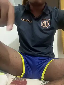 Snapshot of Juanfelipe13 chatting on August 6, 2026, 4:14 am Juanfelipe13 online show from August 6, 2026, 4:14 am