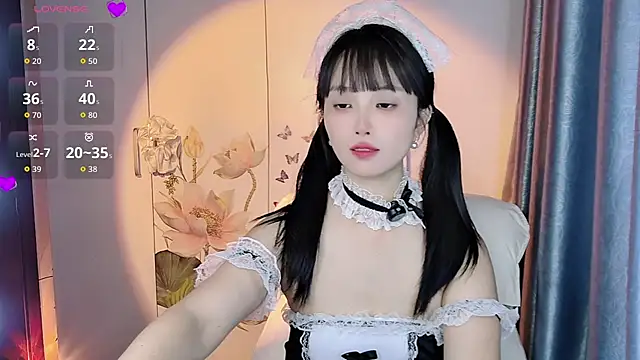 Snapshot of Magg1e_ chatting on August 3, 2026, 6:34 am Magg1e online show from August 3, 2026, 6:34 am