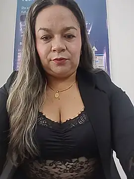 Snapshot of Charlott-1 chatting on July 29, 2026, 2:37 pm Charlott-1 online show from July 29, 2026, 2:37 pm