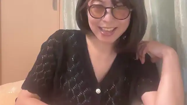 rinrin77 online show from August 5, 2026, 4:10 pm